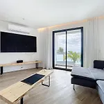Breeze House 1 By Atlantic Caniço