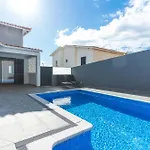 Breeze House 1 By Atlantic Caniço