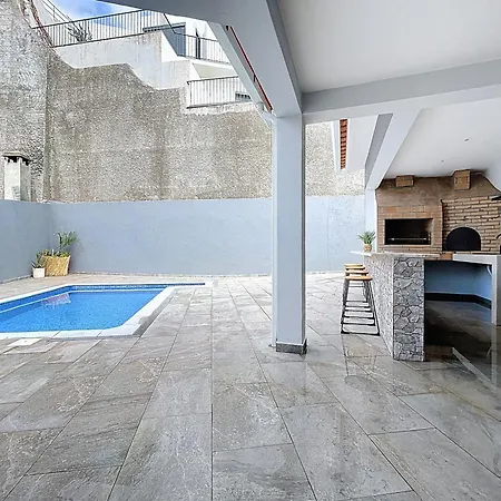 Breeze House 1 By Atlantic